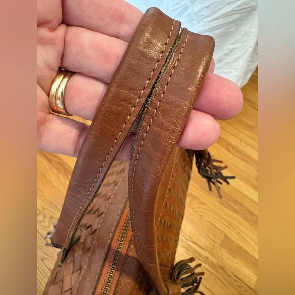 NOONDAY COLLECTION “Monterey” Russet Brown Leather Satchel with fringe - Picture 4 of 12